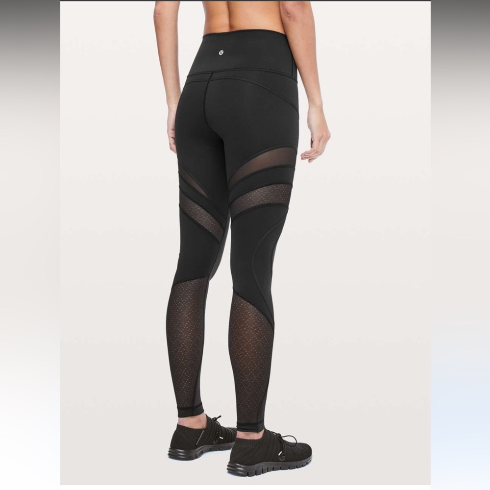 Lululemon Wunder Under High-Rise Tight *Mesh 28"
Black (First Release) size 4 - Picture 2 of 7